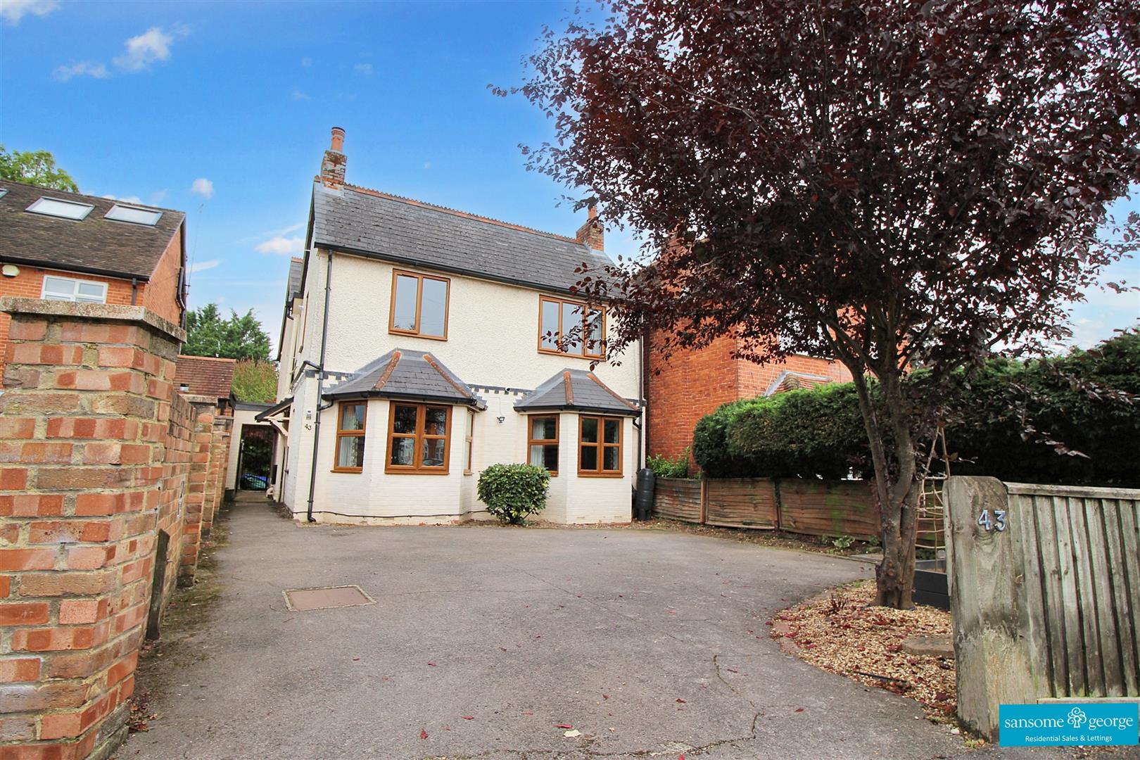 4 bed property in Westwood Road, Tilehurst